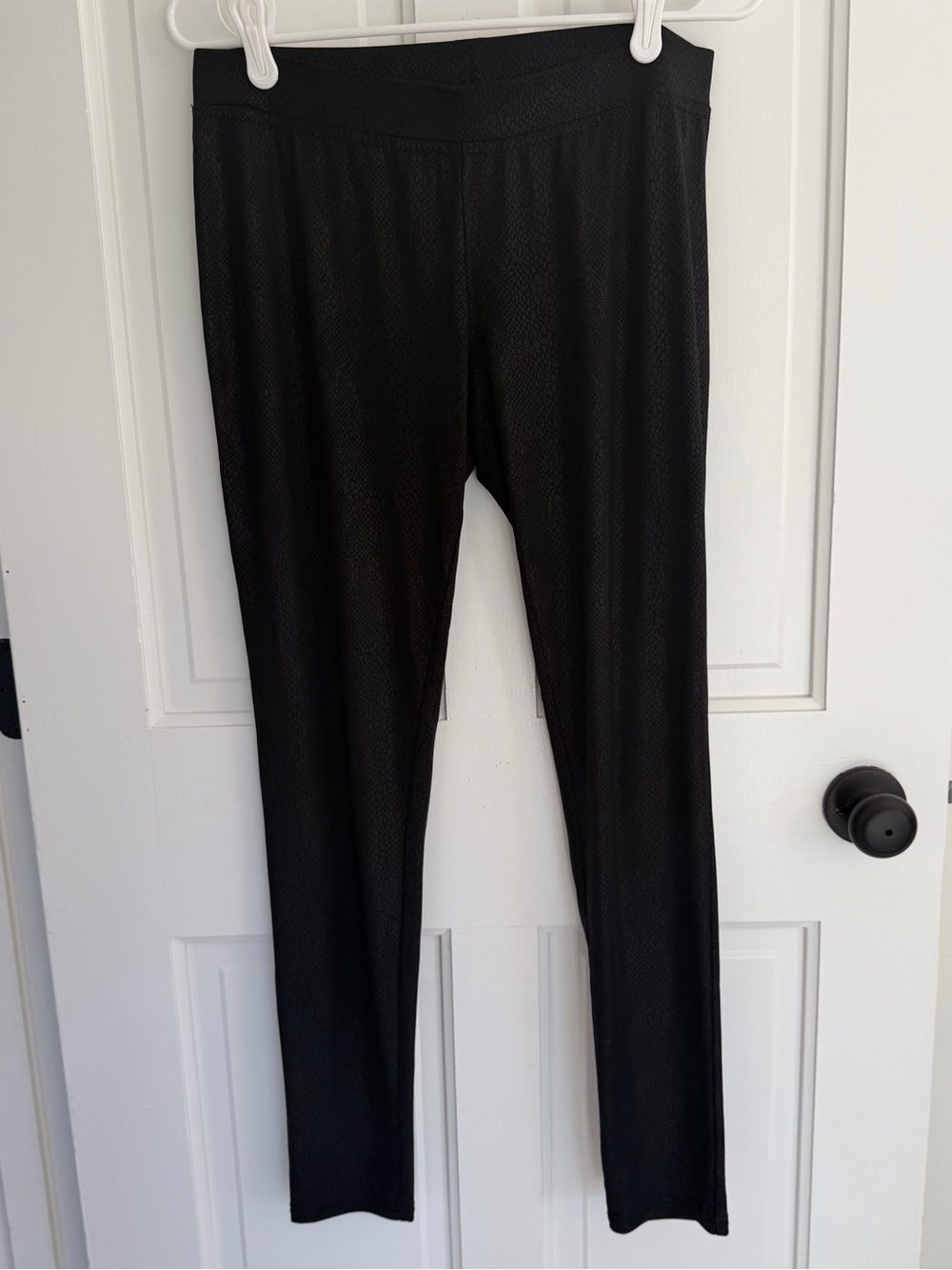 Bisou Bisou Michele Bohbot Black Snakeskin Coated Leggings Medium